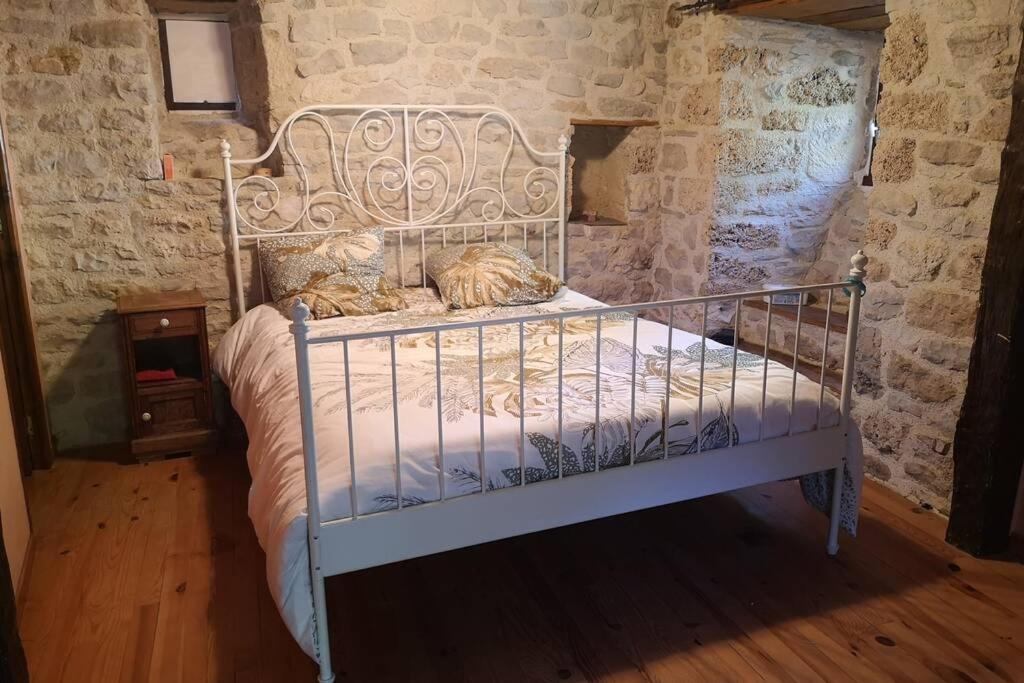 Maison Traditionnelle En Lozere Saint-Saturnin  Exterior photo